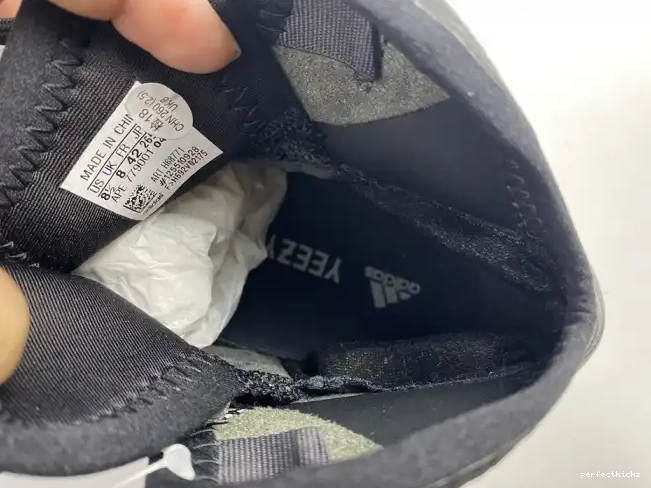 H68771 Quantum Yeezy Adidas Barium 0706